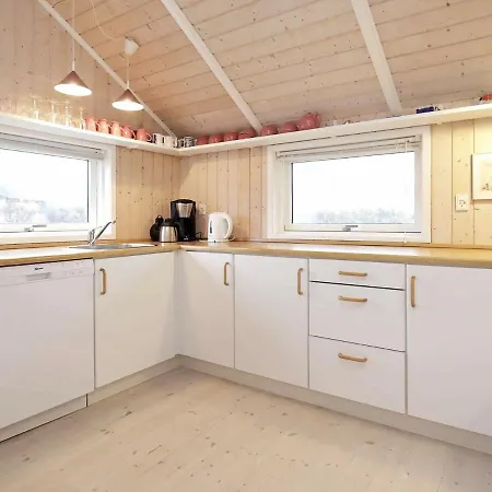 Three-bedroom In Nykobing Sj 7 Semesterbostad *
